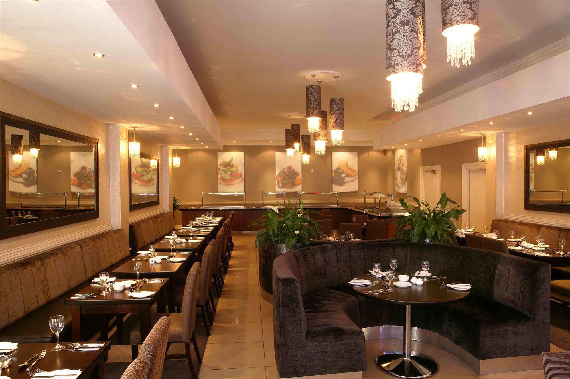 Killarney Oaks Hotel מסעדה תמונה